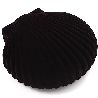 Large Black Velour Shell Necklace Box - main view