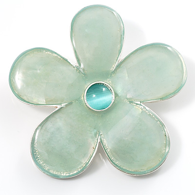 Vintage Pale Green Daisy Brooch - main view