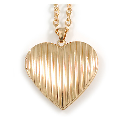 28mm Across/Gold Tone Heart Shaped Locket Pendant with Gold Tone Chain - 41cm L/ 4cm Ext