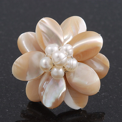 Light Light Cream Mother of Pearl/Freshwater Bead 'Flower' Ring In Silver Plating - Adjustable (Size 8/9) - 3.5cm Diameter