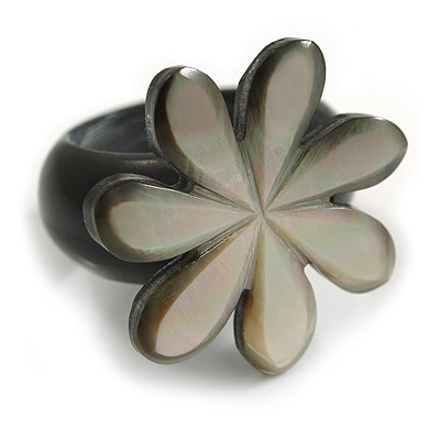 25mm/Grey Flower Shape Sea Shell Ring/Handmade/ Slight Variation In Colour/Natural Irregularities - main view